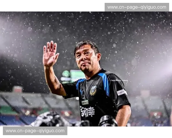 霓虹灯下的绿茵博弈:当川崎传控遇上上海海港的暴力美学 霓虹灯下的绿茵博弈:当川崎传控遇上上海海港的暴力美学